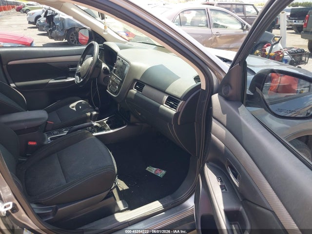 Продаж на аукціоні авто 2018 Mitsubishi Outlander Se, vin: JA4AD3A35JJ004294, номер лоту: 45254222