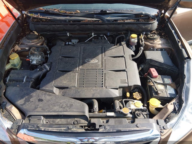 45254237 :رقم المزاد ، 4S4BRDLC2B2401547 vin ، 2011 Subaru Outback 3.6r Limited مزاد بيع