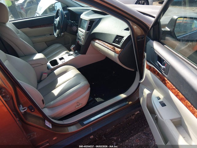 45254237 :رقم المزاد ، 4S4BRDLC2B2401547 vin ، 2011 Subaru Outback 3.6r Limited مزاد بيع
