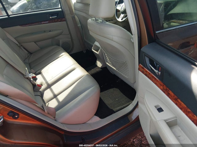45254237 :رقم المزاد ، 4S4BRDLC2B2401547 vin ، 2011 Subaru Outback 3.6r Limited مزاد بيع