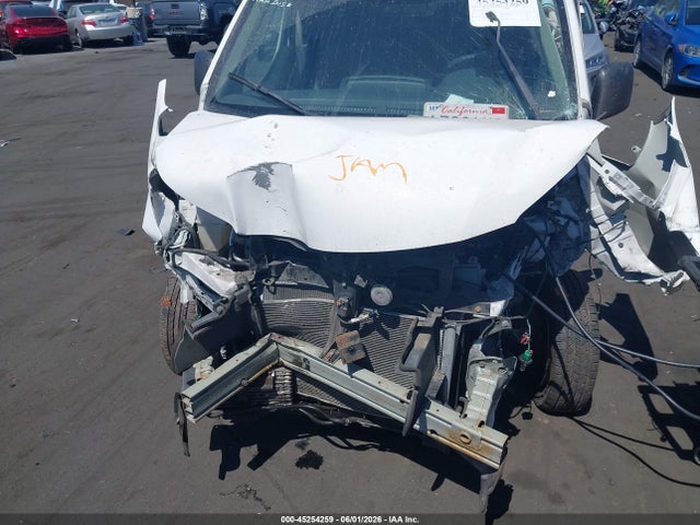 3N6CM0KNXHK696281 Nissan Nv200 S