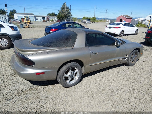 45254296 :رقم المزاد ، 2G2FS22K622142244 vin ، 2002 Pontiac Firebird مزاد بيع