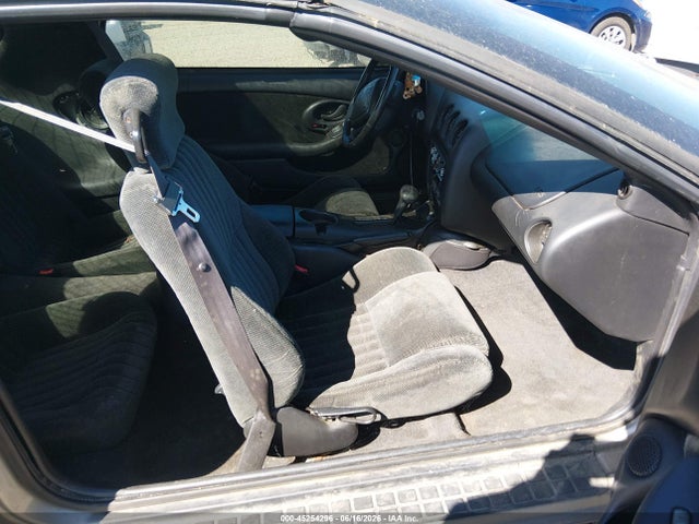 45254296 :رقم المزاد ، 2G2FS22K622142244 vin ، 2002 Pontiac Firebird مزاد بيع