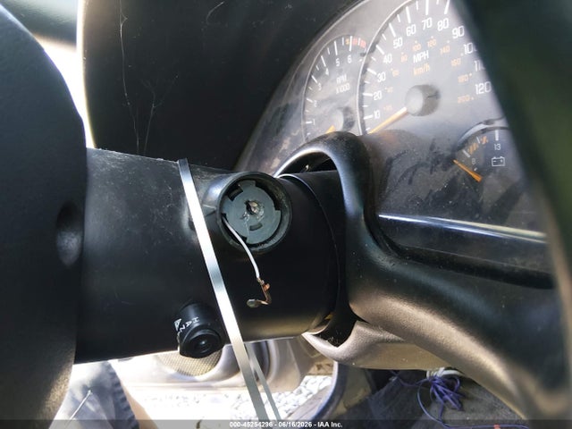 45254296 :رقم المزاد ، 2G2FS22K622142244 vin ، 2002 Pontiac Firebird مزاد بيع