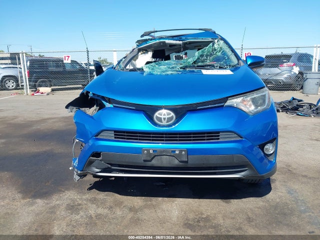 Aukcja sprzedaży 2017 Toyota Rav4 Xle, vin: JTMWFREV6HD108189, numer aukcji: 45254394