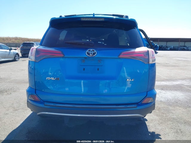 Aukcja sprzedaży 2017 Toyota Rav4 Xle, vin: JTMWFREV6HD108189, numer aukcji: 45254394