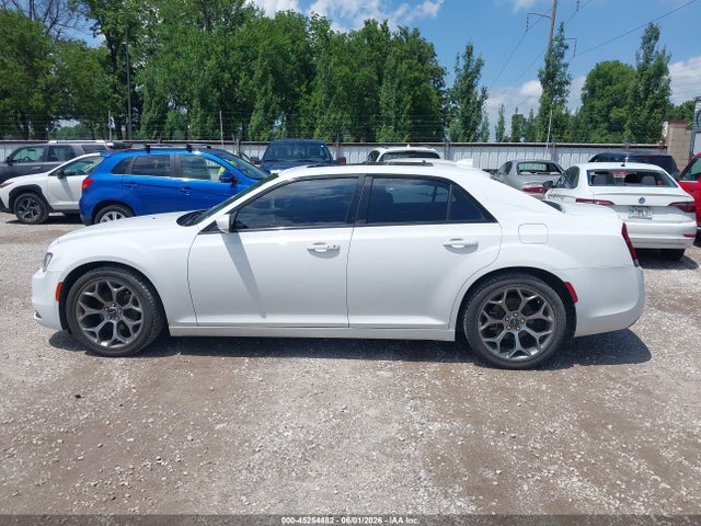 2018 Chrysler 300 300s მანქანა იყიდება აუქციონზე, vin: 2C3CCABG1JH264236, აუქციონის ნომერი: 45254482