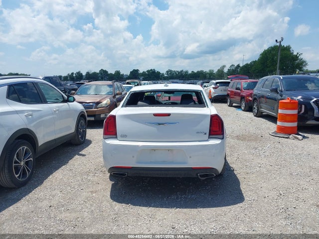 2018 Chrysler 300 300s მანქანა იყიდება აუქციონზე, vin: 2C3CCABG1JH264236, აუქციონის ნომერი: 45254482