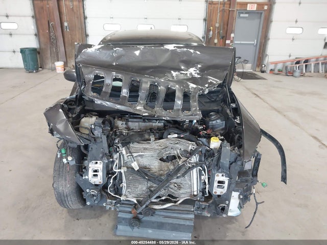 Продаж на аукціоні авто 2018 Jeep Cherokee Latitude Plus 4x4, vin: 1C4PJMLB2JD527340, номер лоту: 45254488
