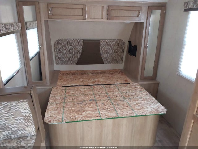 Kz-rv Vision 23bhs 2016 4EZTJ2323G8098924 Image 12