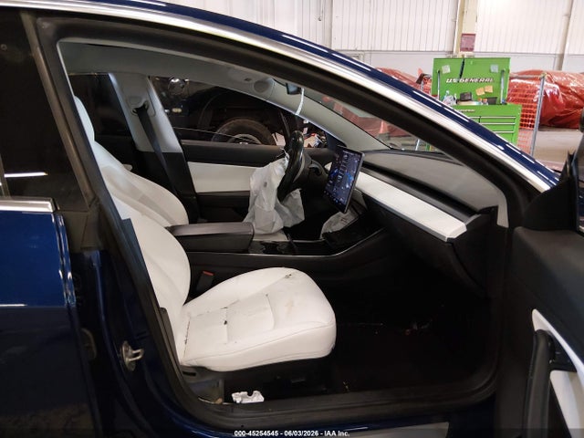 45254545 :رقم المزاد ، 5YJ3E1EB9JF147693 vin ، 2018 Tesla Model 3 Long Range/performance مزاد بيع