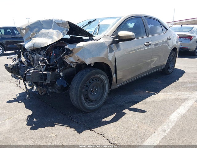 Toyota COROLLA LE 2018 5YFBURHE5JP765021 Image 2