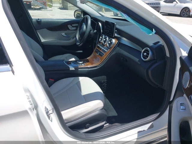 2017 Mercedes-benz C 300 მანქანა იყიდება აუქციონზე, vin: 55SWF4JB3HU206103, აუქციონის ნომერი: 45254738