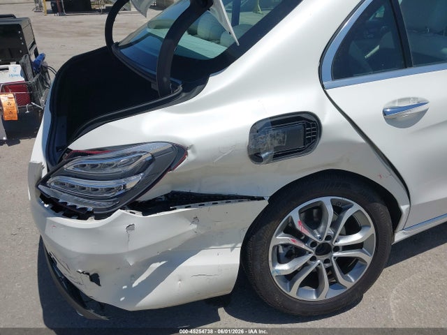 2017 Mercedes-benz C 300 მანქანა იყიდება აუქციონზე, vin: 55SWF4JB3HU206103, აუქციონის ნომერი: 45254738