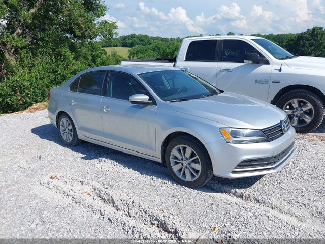 2015 Volkswagen Jetta 1.8t Se მანქანა იყიდება აუქციონზე, vin: 3VWD17AJXFM307516, აუქციონის ნომერი: 45254746