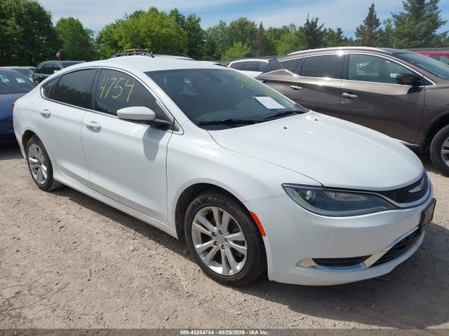 2015 Chrysler 200 Limited მანქანა იყიდება აუქციონზე, vin: 1C3CCCAB3FN590782, აუქციონის ნომერი: 45254754