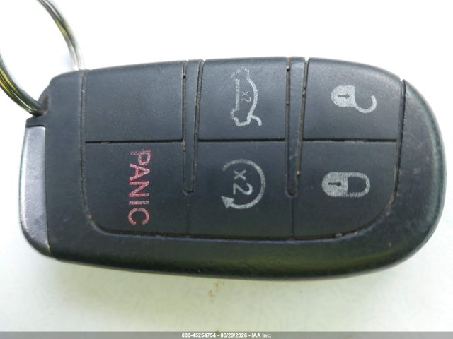 45254754 :رقم المزاد ، 1C3CCCAB3FN590782 vin ، 2015 Chrysler 200 Limited مزاد بيع