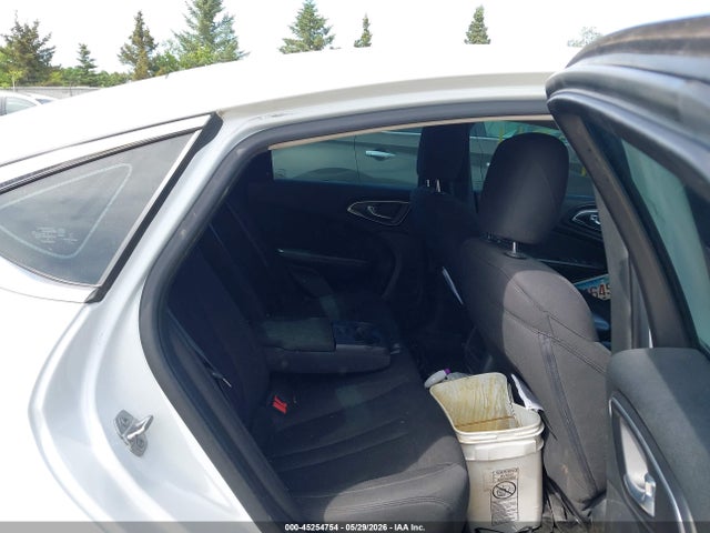 45254754 :رقم المزاد ، 1C3CCCAB3FN590782 vin ، 2015 Chrysler 200 Limited مزاد بيع