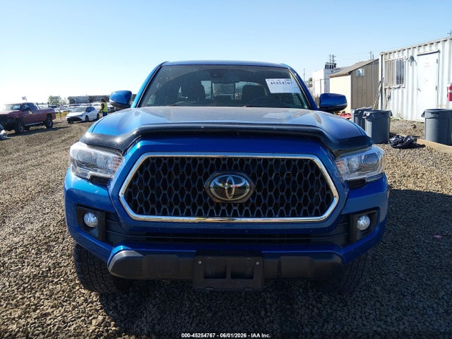 3TMCZ5AN8JM124445 Toyota Tacoma Trd Off Road