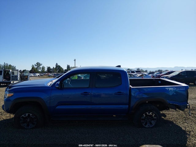 3TMCZ5AN8JM124445 Toyota Tacoma Trd Off Road