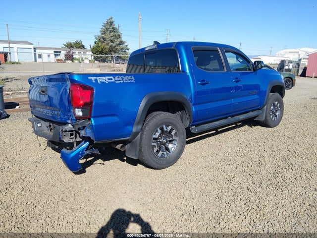 3TMCZ5AN8JM124445 Toyota Tacoma Trd Off Road