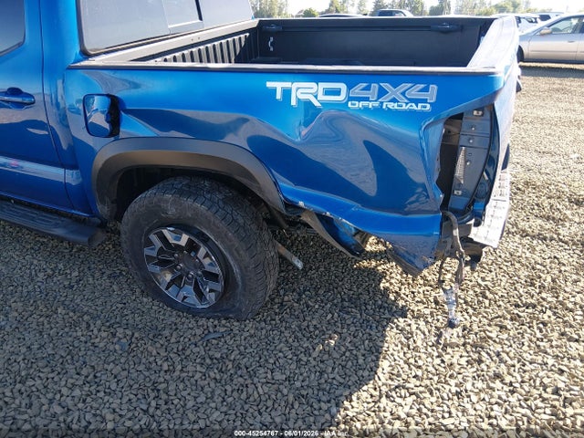 3TMCZ5AN8JM124445 Toyota Tacoma Trd Off Road