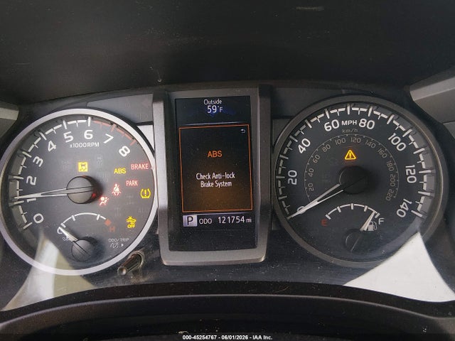 3TMCZ5AN8JM124445 Toyota Tacoma Trd Off Road