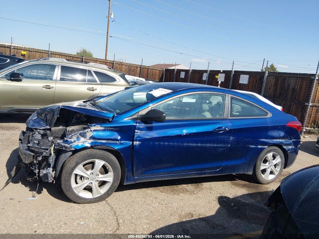 Продажа на аукционе авто 2013 Hyundai Elantra Gs, vin: KMHDH6AE7DU001048, номер лота: 45254793