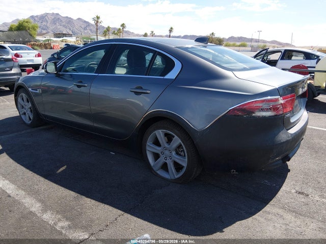 SAJAE4BG5HA957657 Jaguar Xe 25t Prestige