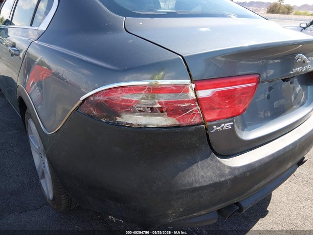 SAJAE4BG5HA957657 Jaguar Xe 25t Prestige