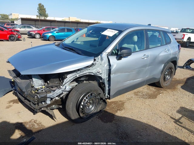 Toyota Corolla Cross L 2024 7MUAAAAG9RV114632 Image 2