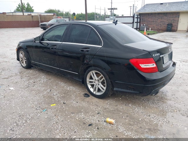 45254842 :رقم المزاد ، WDDGF4HB2DA850714 vin ، 2013 Mercedes-benz C 250 Sport مزاد بيع