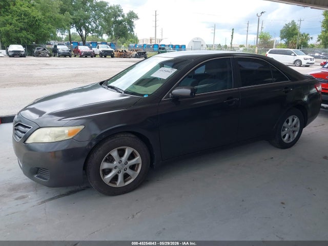 45254843 :رقم المزاد ، 4T4BF3EK8BR212354 vin ، 2011 Toyota Camry Le مزاد بيع