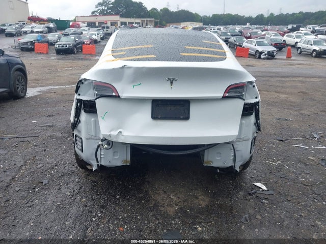 Tesla Model Y Standard Range Rear-wheel Drive 2021 5YJYGDED9MF181396 Image 17