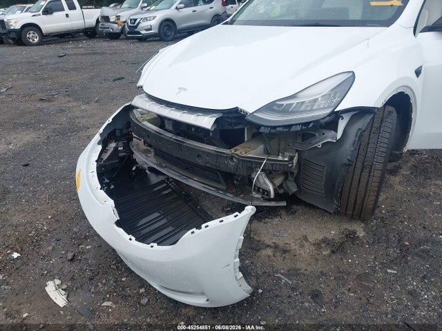 Tesla Model Y Standard Range Rear-wheel Drive 2021 5YJYGDED9MF181396 Image 20