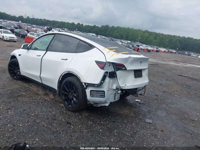 Tesla Model Y Standard Range Rear-wheel Drive 2021 5YJYGDED9MF181396 Image 3