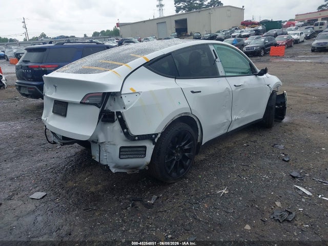 Tesla Model Y Standard Range Rear-wheel Drive 2021 5YJYGDED9MF181396 Image 4
