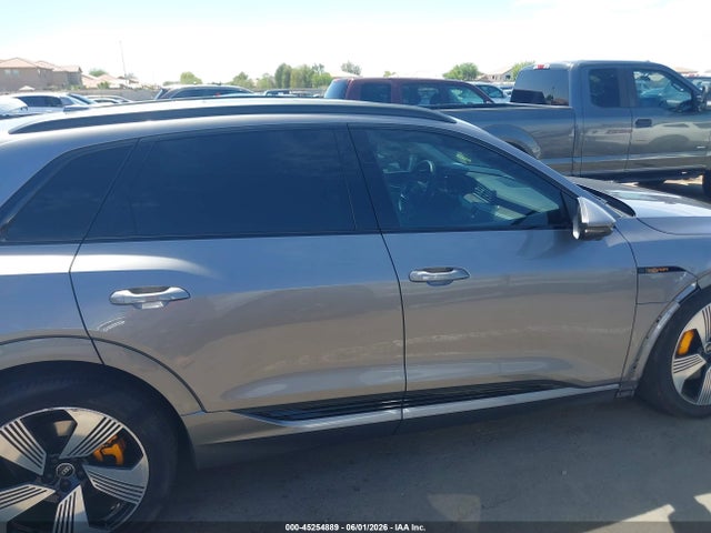 Audi E-tron Premium Plus Quattro 2022 WA1LAAGE2NB009838 Image 14