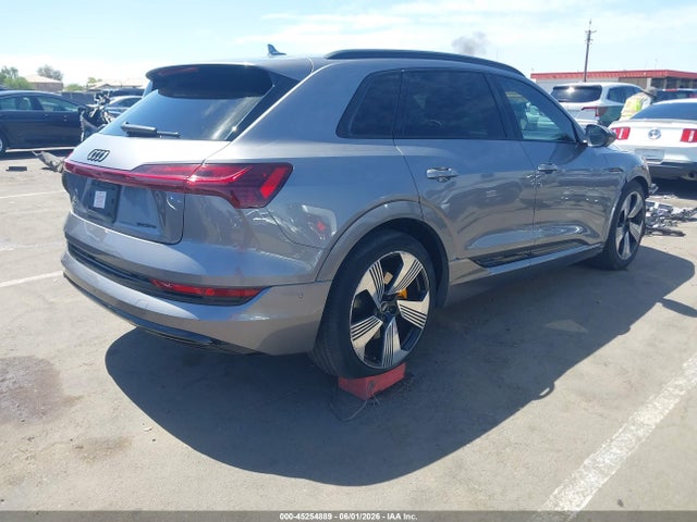 Audi E-tron Premium Plus Quattro 2022 WA1LAAGE2NB009838 Image 4