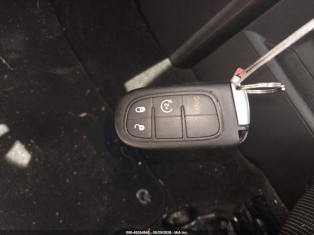 45254940 :رقم المزاد ، 1C6RR6NMXGS227942 vin ، 2016 Ram 1500 Laramie مزاد بيع