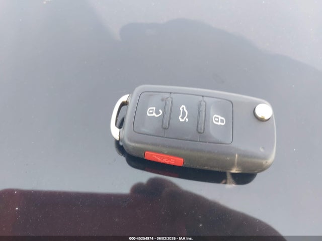 45254974 :رقم المزاد ، 3VWD17AJ6FM284137 vin ، 2015 Volkswagen Jetta 1.8t Se مزاد بيع