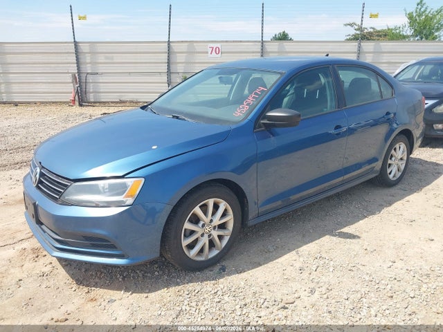 45254974 :رقم المزاد ، 3VWD17AJ6FM284137 vin ، 2015 Volkswagen Jetta 1.8t Se مزاد بيع