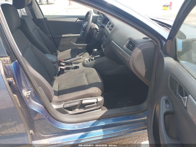 45254974 :رقم المزاد ، 3VWD17AJ6FM284137 vin ، 2015 Volkswagen Jetta 1.8t Se مزاد بيع
