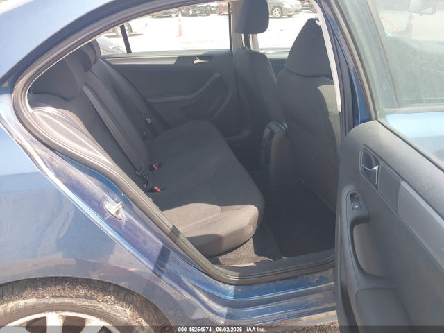 45254974 :رقم المزاد ، 3VWD17AJ6FM284137 vin ، 2015 Volkswagen Jetta 1.8t Se مزاد بيع