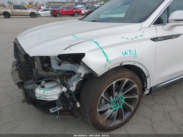 Lincoln Nautilus Reserve 2019 2LMPJ6LP4KBL47310 Image 18