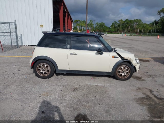 Продаж на аукціоні авто 2003 Mini Cooper, vin: WMWRC33423TE16701, номер лоту: 45255043
