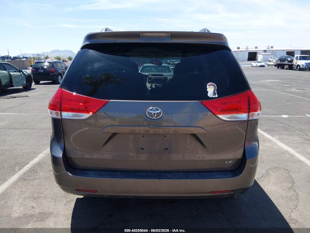 45255044 :رقم المزاد ، 5TDKK3DC6ES521852 vin ، 2014 Toyota Sienna Le V6 8 Passenger مزاد بيع