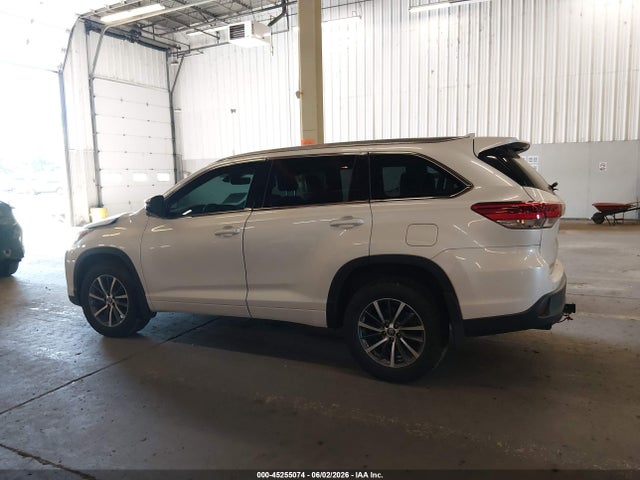 5TDJZRFH4JS529820 Toyota Highlander Xle