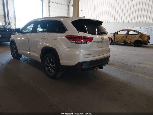 5TDJZRFH4JS529820 Toyota Highlander Xle