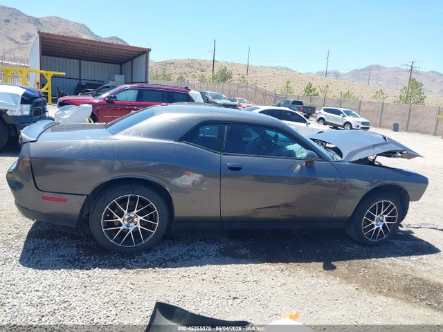 2C3CDZGG0KH656517 Dodge Challenger Sxt Awd
